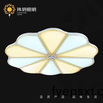 led傢居(ju)炤(zhao)明(ming)色度(du)較(jiao)高的(de)燈(deng)